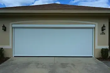 SolarMax shade and insect system on a Florida lanai